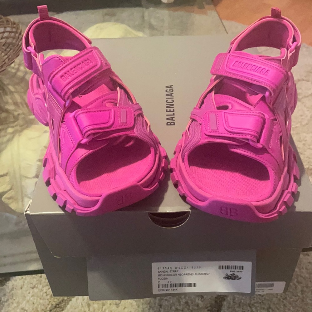 Only worn 3 times still in good condition